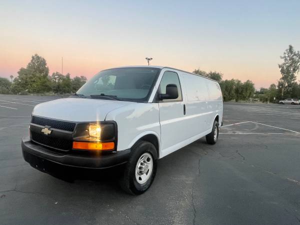 Photo 2014 Chevy Express 2500 $10,400