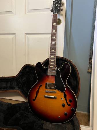Photo 2015 Gibson ES-335 Memphis electric guitar $3,200