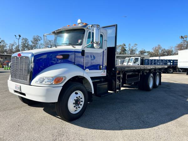 Photo 2015 Peterbilt 348 24 Flatbed Tandem Axle 10 speed CDL Required $59,900