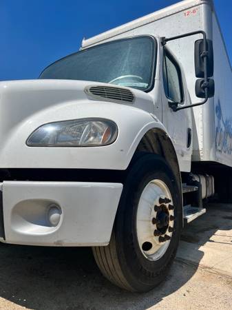 Photo 2016 Freightliner Business Class m2 106 $20,000