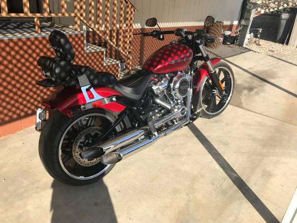 Photo 2019 Harley Breakout $18,750