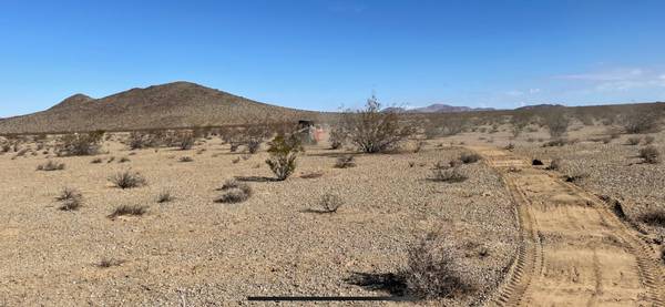 Photo 2 12 acres Barstow next to Fort Irwin $14,000 trade 19 foot rv