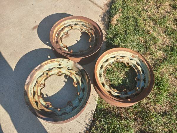 Photo 3 1936 to 1939 Ford wide five wheels $150
