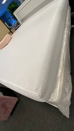 Photo 8 Gel comfortable rv trailer NEW RV Short mattress new in box 60w x 75 L 3 l $299