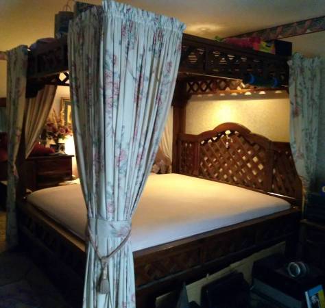 BED  WOOD CANOPY Romantic CAL KING BED FRAME $795