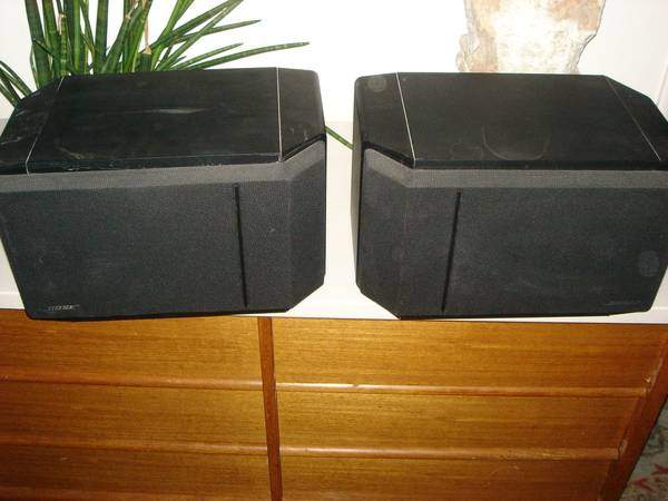 Photo Bose 301 Series IV speakers $120
