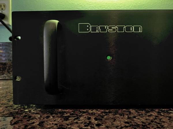 Bryston 3B Vintage Power Amplifier $895
