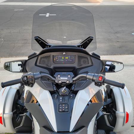 Photo CAN AM SPYDER LIMITED 2021 FULL EQUIPPED 500 MILES ONLY $29,950