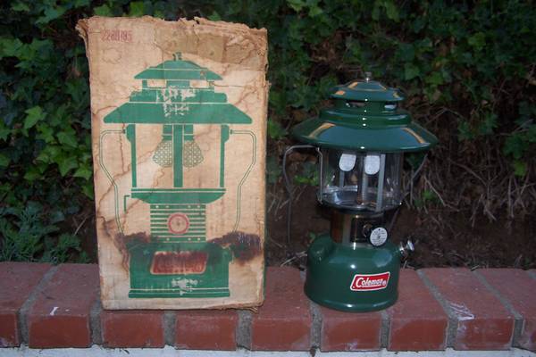 Photo Coleman Lantern Big Hat 228 H with boxworkingcing c $80