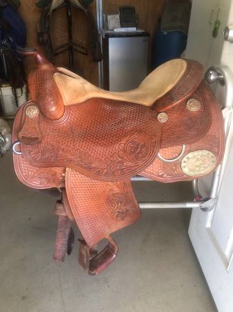Photo Dale Chavez reining saddle $1,200