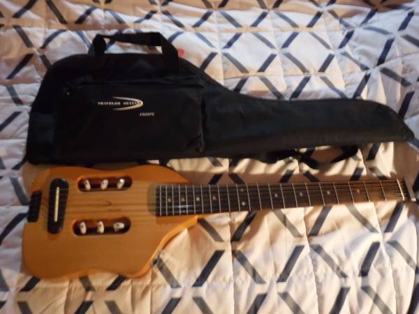 Photo Escape Steel-String Acoustic-Electric Travel Guitar $325