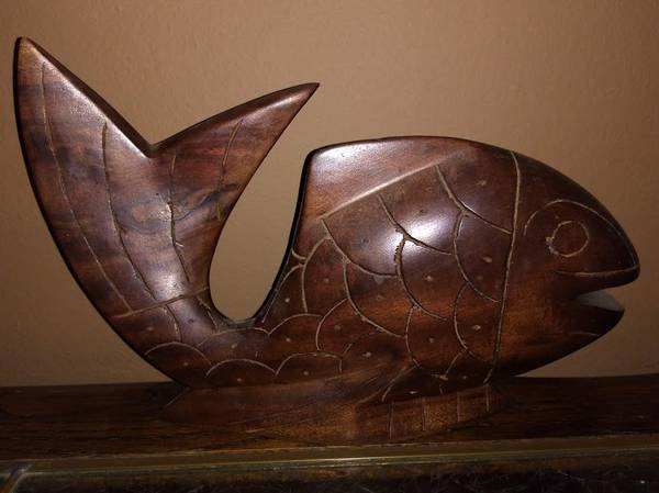 FISH  Carved Sculpture Hors Doeuvres Holder $40