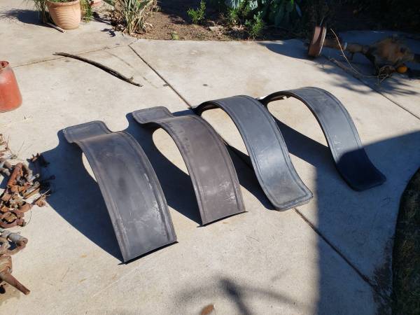 Photo Ford Model T fiberglass fenders price per pair there are 2 pairs $80