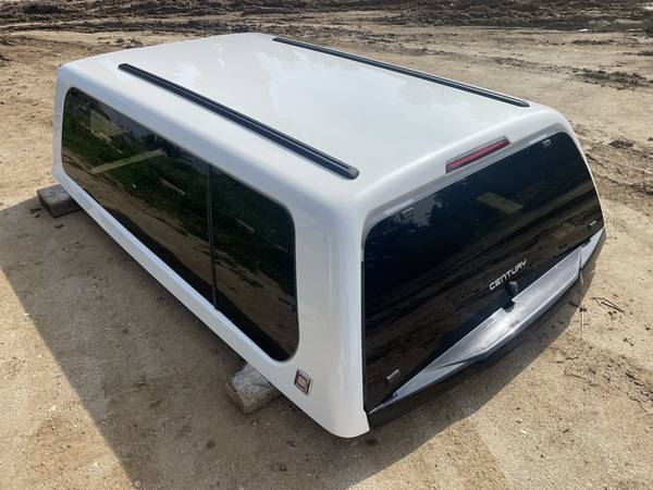 Photo Ford Super Duty F-250 8FT BED(2017 ) CENTURY ROYAL CAMPER SHELL $2,250