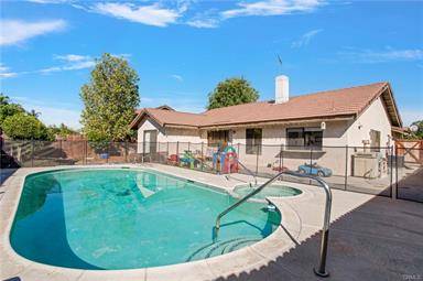 Photo Free list of pool homes for sale in Riverside CA $1