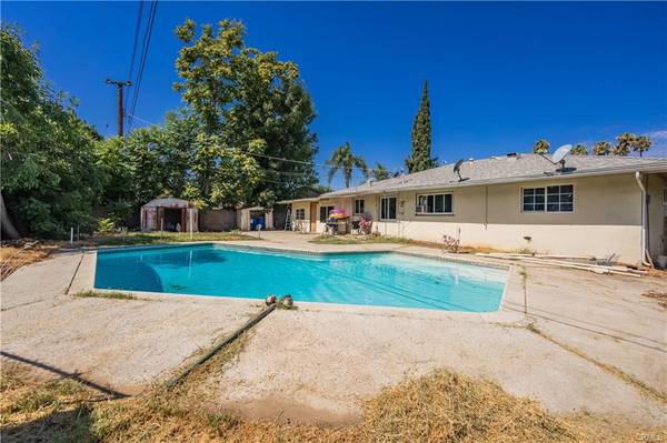 Photo Free list of price reduced pool homes in Riverside CA under $599,000 $599,000