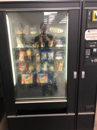 Photo Frozen Vending Machine with Credit Card reader $2,500