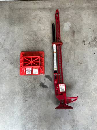 Photo Hi-Lift All-Cast Jack  48 WOff Road Stand And Kit $110