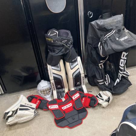 Photo Hockey Goalie Gear $450