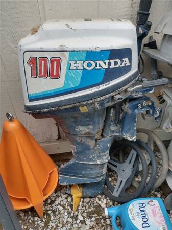 Honda 4 Stroke Short Shaft Outboard Motor Needs Work. $100