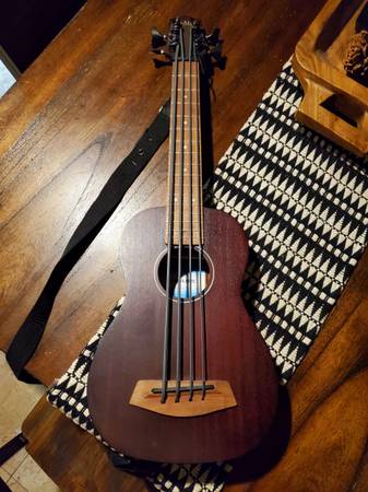 Photo Kala U-Bass Rumbler Acoustic Electric Ukulele Bass Natural $300