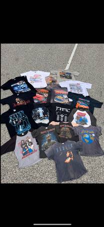 LOOKING TO BUY OLD CLOTHES 80s 90s 2000s T shirts hats vintage T Shirt $1