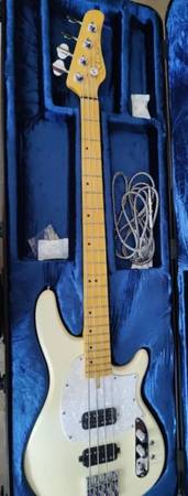 Photo New Schecter CV-4 Bass w Maple Neck  Schecter Hard Shell Case $740