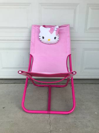 Photo One Perfect Folding Chair $10