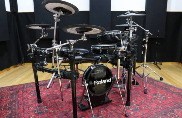 Photo Roland TD30K.. Roland TD-30K Electric Drum Kit $1,800