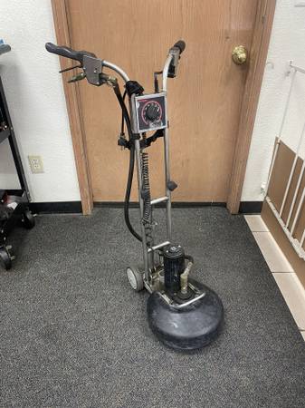Photo Rotovac 360i Extractor Rotary Carpet Cleaning Machine with Quad Head $1,499