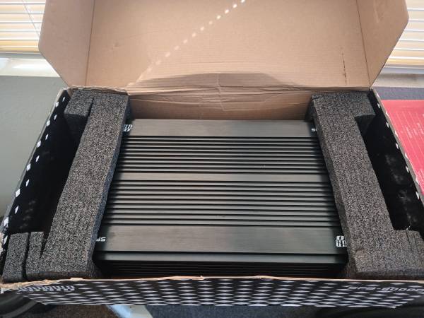 Photo Sundown Audio SFB-8000D Monoblock 8100W RMS Class-D Full Range Amp $550