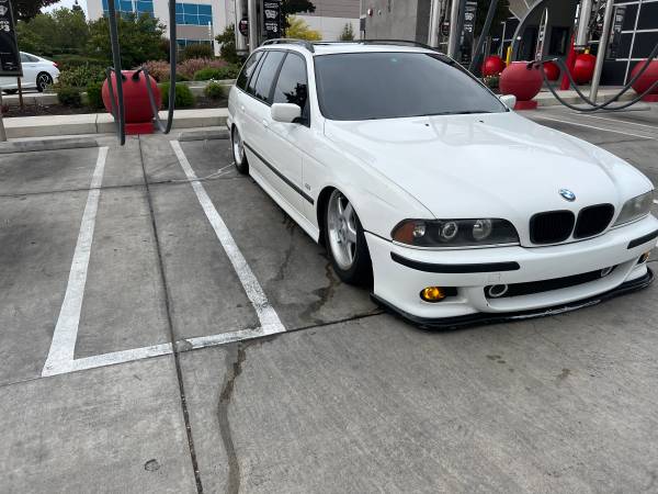 Photo wagon 1999 BMW 5 series sports wagon $5,000