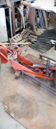 Photo worm screw type transmission jack  over the hood creeper $450
