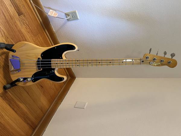 Photo Squier by Fender Classic Vibe P-bass $350