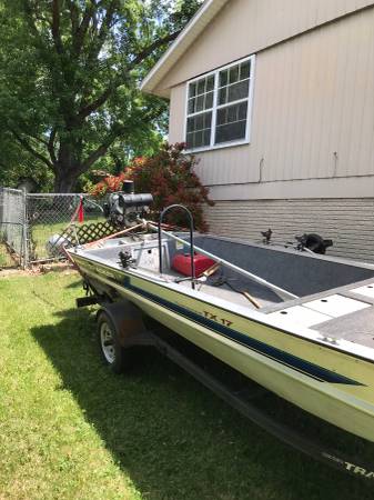 Photo Tracker mud boat $4,200