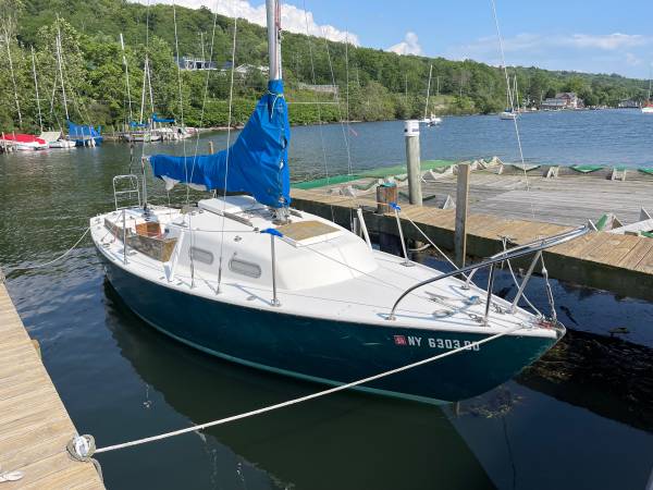 Pearson Commander Sailboat 26ft $1,950