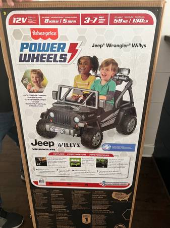 Photo Power Wheels Wrangler Willys Jeep NEW $250