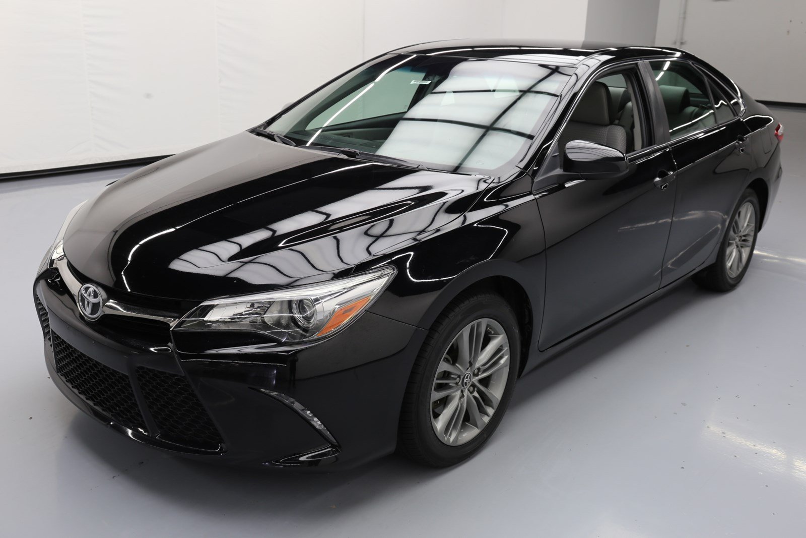 Used 2015 Toyota Camry SE Sedan for sale | Cars & Trucks For Sale ...