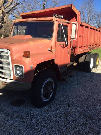 Photo 1979 INTERNATIONAL DUMP TRUCK $4,000