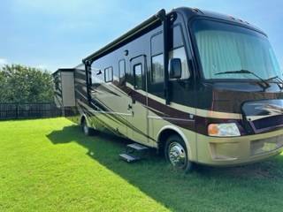 Photo 2011 Ford 450 Motorhome - Price Reduced $42,899