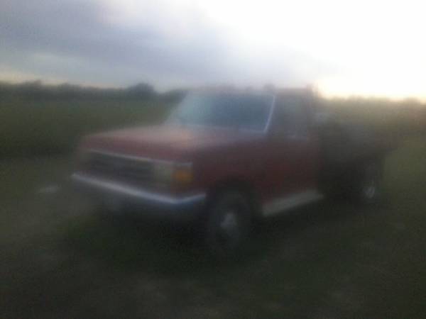 Photo Ford f350 flatbed 1990 7.3 - $3,250 (Union city)