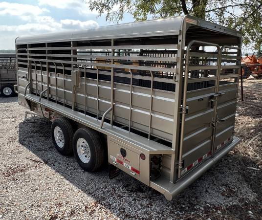 Photo New GR 20 ft Livestock Trailer $17,500