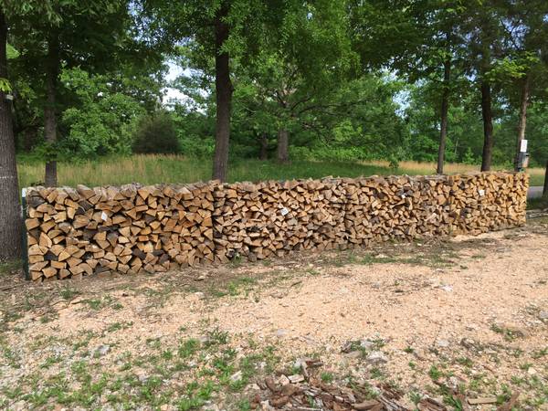 Photo Seasond Fire Wood For Sale and Bar B-Q Cooking Smoking FireWood $60