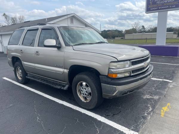 2004 chevy tahoe with sunroof and leather $4,500