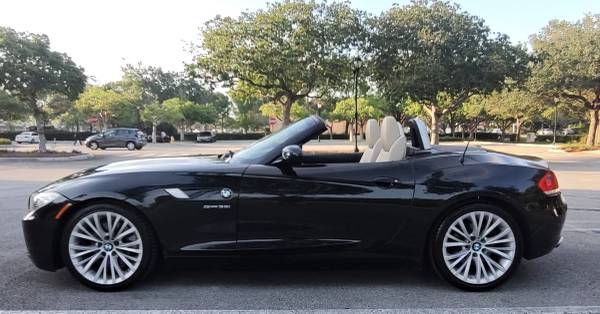 Photo 2012 BMW Z4 35I HARDTOP CONVERTIBLE 80K MILE $2000 DOWN WE FINANCE ALL $18,990