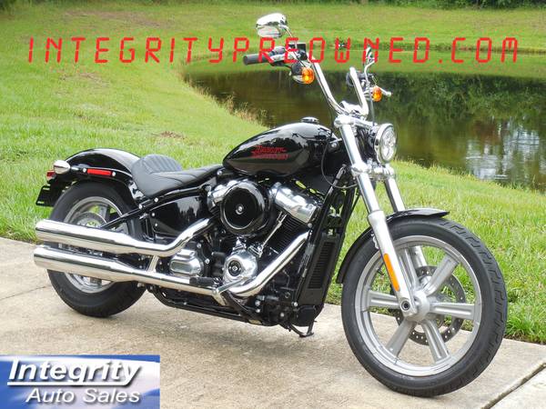 Photo 2023 HARLEY SOFTAIL STANDARD ONLY 216 ACTUAL MILES NO DEALER FEES $13,695