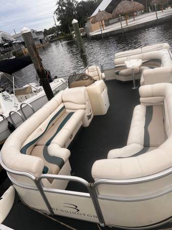 20 Benington luxury party barge $9,999