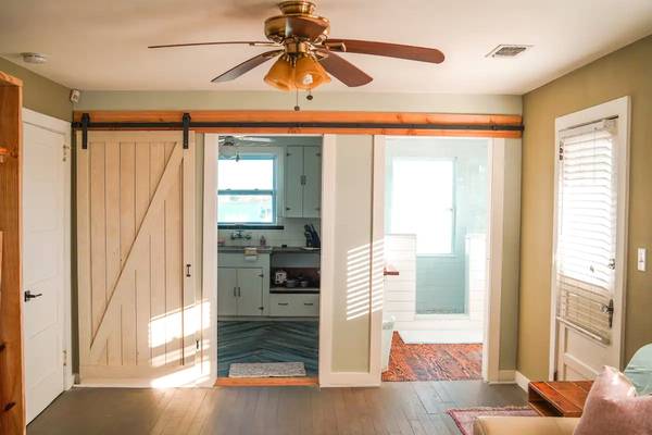 Photo 32 ALL INCLUSIVE 3 min walk to the ocean sand, middle of Jax Beach $3,080