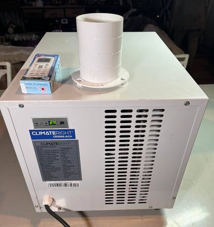 Photo ClimateRight RV Air Conditioner Heater CR5000-ACH 5000BTU $300