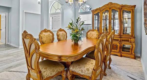 Photo Dining room furniture Set By michael amini $2,100